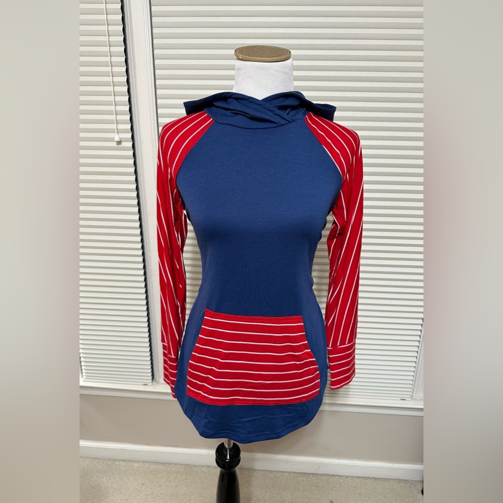 LuLaRoe Amber Hoodie in Red/Navy - small